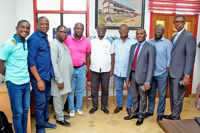 Members of MOBA 89 with Ebusuapanyin Paul Forjoe (fourth from right) and Mohammed Baakoe (second from left)