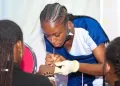 Nigerian woman paints nails for three days