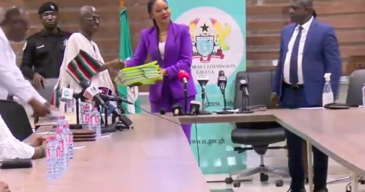 Election: Asiedu Nketia files nomination on Mahama’s behalf