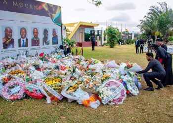 Nana Konadu Agyeman-Rawlings lays wreath in memory of helicopter crash victims