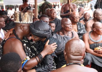 Rawlings family console Otumfuo